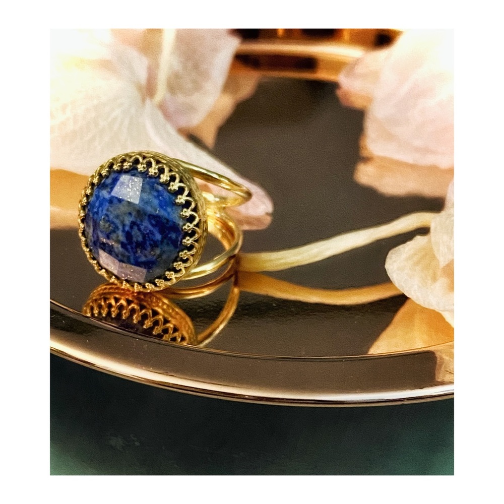 Freckled Gold Blue Stone 18k Ring